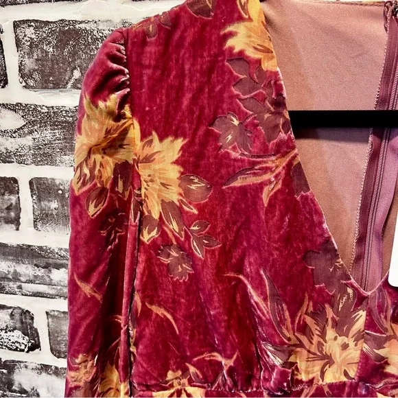 Fate Mauve Floral Burnout Velvet Ruffle Mini Dress Size Small - Picture 5 of 9